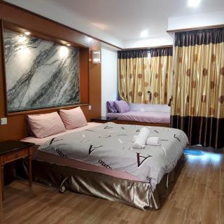 Deluxe Lower Water Chalet Private Unit - - 0