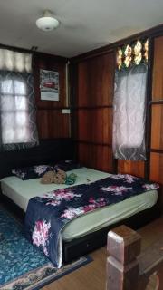 Homestay Faizal tapak - Parit Raja - 2