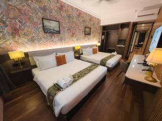 RARE Heritage House - George Town - 4