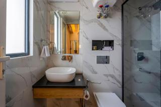 White Moon Apartments - 7