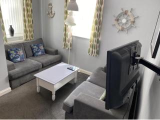 Whitby Town Centre walk to Everything! - 7