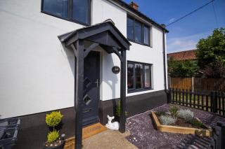 Stunning Cottage With A Private Hot Tub And Sauna In Norfolk Ref 99003Ac - 1