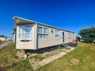 Superb Caravan At Steeple Bay Holiday Park In Essex, Sleeps 6 Ref 36081D - Southminster - 0