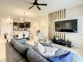 Last Minute Disney Getaway! Private Pool, Hot Tub & Games Room. Book Now! #88073 - Kissimmee - 6