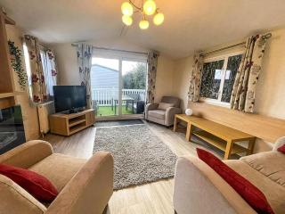 Lovely Dog Friendly Caravan For Hire At California Cliffs, Norfolk Ref 50027K - Great Yarmouth - 9