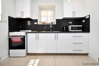 3 Bedroom 2 Bathroom Heathfield Avenue Salamanca 50m - Hobart - 2