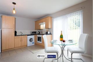 Modern Oxford 2 Bedroom Apartments, Weekly & Monthly Stays, Families & Contractor Accommodation - 7