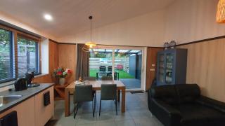 Luxe zomerwoning met omheinde tuin voor hond en kinderen - Dirkshorn - 2