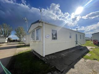 Lovely 8 Berth Caravan At St Osyth Beach Holiday Park Ref 28101G - Clacton-on-Sea - 5