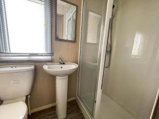 Wonderful 6 Berth Caravan With Decking & River Views At Heacham Beach Ref 21003A - 1
