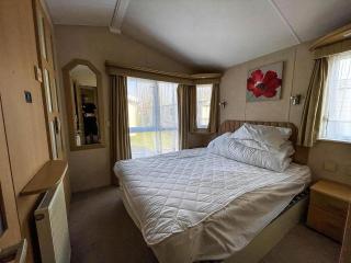Lovely 6 Berth Caravan With Decking At California Cliffs In Scratby Ref 50048L - Great Yarmouth - 7