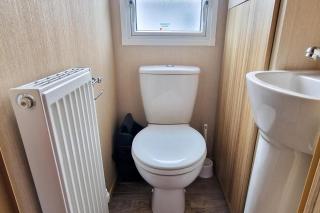 8 Berth Caravan For Hire At Manor Park Near To A Great Beach Ref 23041C - 1