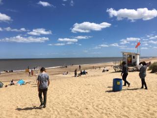 Seaside Holiday Cottage By The Beach In Beautiful Hemsby, Norfolk Ref 99006J - Hemsby - 1
