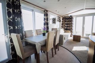 Stunning Caravan With Full Sea Views At Hopton Haven Ref 80044S - Great Yarmouth - 1