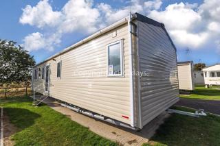 6 Berth Caravan For Hire At Seawick Holiday Park By The Beach Ref 27011Hv - Clacton-on-Sea - 5