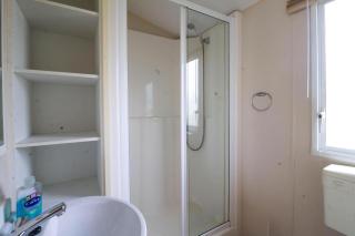 3 Bed, 8 Berth Caravan For Hire At St Osyth Park Near Clacton-On-Sea Ref 28039Cw - Clacton-on-Sea - 7