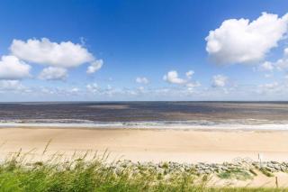 Stylish 6 Berth Caravan At California Cliffs With Decking In Scratby Ref 50056K - 7