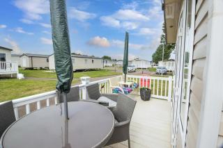 Beautiful 8 Berth Caravan For Hire At Seashore Haven Park In Norfolk Ref 22039C - Great Yarmouth - 3