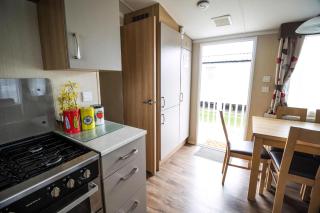 Beautiful 8 Berth Caravan For Hire At Seashore Haven Park In Norfolk Ref 22039C - Great Yarmouth - 2