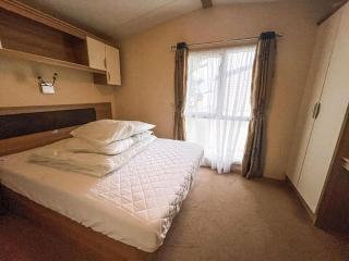Lovely Caravan With Decking At Heacham Beach In Norfolk Ref 21028T - Heacham - 4