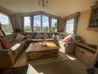 Stunning 6 Berth Caravan For Hire In Norfolk, Close To The Beach! Ref 19129S - Scratby - 2