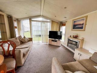 Lovely 6 Berth Caravan At Highfield Grange Near Clacton-On-Sea Ref 26719Wr - Clacton-on-Sea - 3