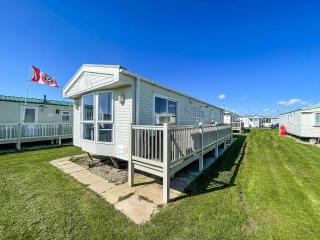 Lovely 7 Berth Caravan With Free Wifi In Skegness Ref 67009L - Skegness - 2