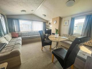 Homely 8 Berth Caravan In Essex, At Steeple Bay Ref 36046E - Southminster - 5