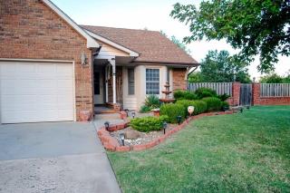 The Home Base McConnell AFB, Hot tub 3 bed 2 bath - 9