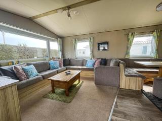Caravan With Decking At Southview Holiday Park In Skegness Ref 33005S - Skegness - 2