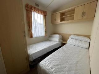 Superb 6 Berth Caravan At St Osyth Beach Holiday Park In Essex Ref 28062Fv - Clacton-on-Sea - 7