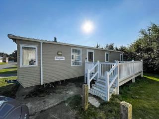 Lovely Caravan To Hire At Breydon Water Holiday Park In Norfolk Ref 10025Cw - Belton - 6