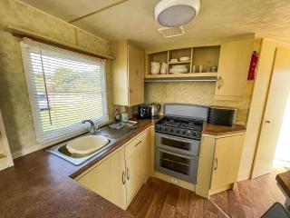 Lovely 4 Berth Caravan For Hire At Sunnydale Holiday Park Ref 35225Kc - Louth - 6
