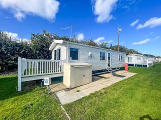 Lovely Dog Friendly Caravan For Hire At California Cliffs, Norfolk Ref 50027K - Great Yarmouth - 0