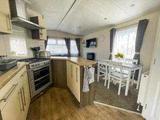 Homely 6 Berth Caravan With Decking And Wi-Fi At Seawick, Essex Ref 27928Sw - 1