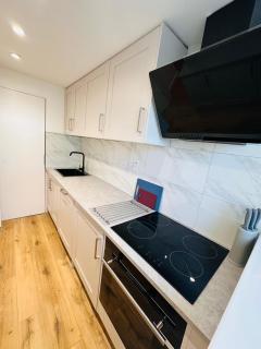 C - Newley Renovated Private Self-Contained Room in a Shared Apartment in Birmingham City Centre - Birmingham - 7