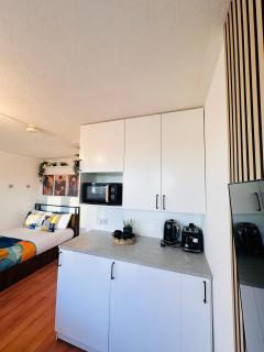 C - Newley Renovated Private Self-Contained Room in a Shared Apartment in Birmingham City Centre - Birmingham - 5