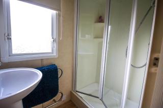 8 Berth Spacious Dog Friendly Caravan, Near Great Yarmouth In Norfolk Ref 10004G - Belton - 3