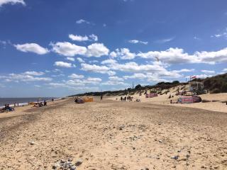 Seaside Cottage In Beautiful Hemsby, Norfolk By The Beach Ref 99007J - Hemsby - 3