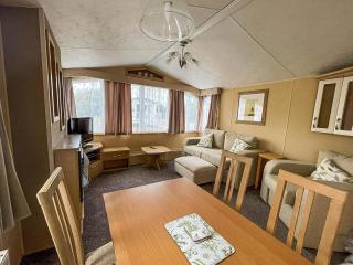Lovely Caravan To Hire At Breydon Water Holiday Park In Norfolk Ref 10025Cw - Belton - 4