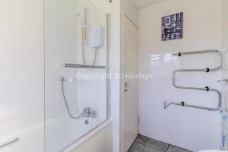 Great 3 Bed Chalet To Hire In Hemsby, Ideal For A Seaside Break! Ref 18201B - 1