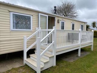 Stunning Caravan At Cherry Tree Holiday Park In Norfolk, Sleeps 8 Ref 70529C - Great Yarmouth - 0