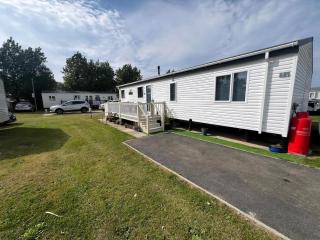 Stunning Lodge Boasting Large Decking Area At California Cliffs Ref 50008L - Great Yarmouth - 7