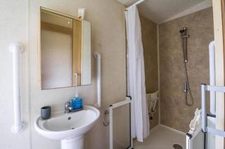 6 Berth Caravan For Hire At St Osyths Holiday Park In Essex Ref 28099Gc - Clacton-on-Sea - 1