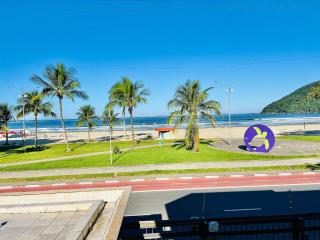 Studio pé na areia com área de churrasco privativa - Bertioga - 2