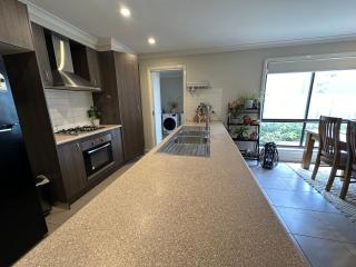 Quiet Comfort for Relaxing Stays - Point Cook - 7