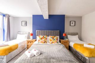Central, Contractors, Families, FREE PARKING by Prescott Apartments - 3
