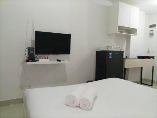 Comfortabe and Tidy Studio at Barsa City Apartment By Travelio - 8