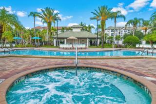 Epic Universe Vista Cay Lakeview Condo - 1019 - 2