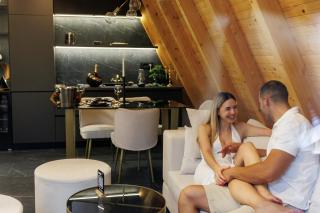 Luxurious cabin for couples with hot tub lake view - Aleksinac - 3